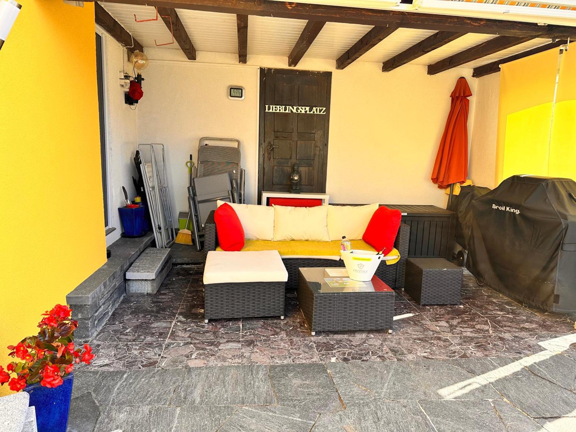 Bijouswiss " Yellow House" Oberterzen Exterior foto